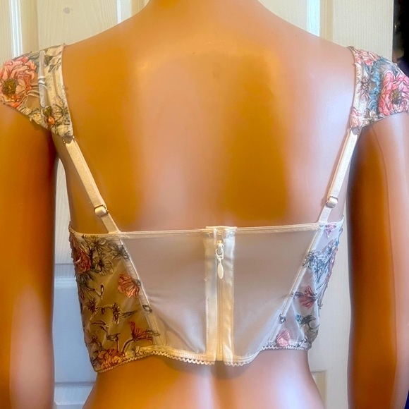 Victoria Secrets Lace Cap-Sleeve Corset Top New Small - Picture 3 of 13